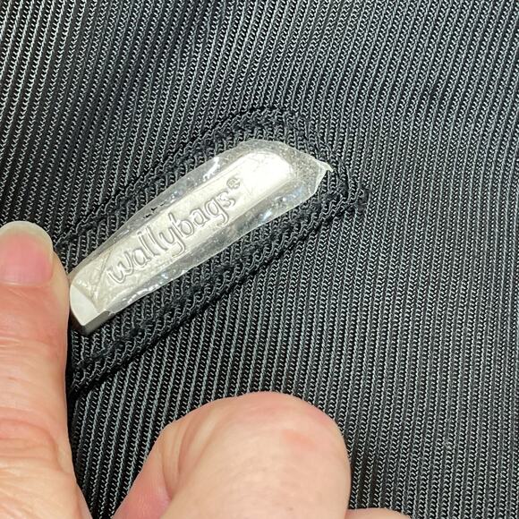 WallyBags Deluxe Travel Garment Bag Carry On 3 Pockets WallyLock Hanger Clamp ID - Picture 9 of 16